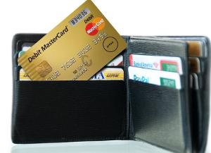 招商银行信用卡贷款不但帮助消费 而且也在刺激消费