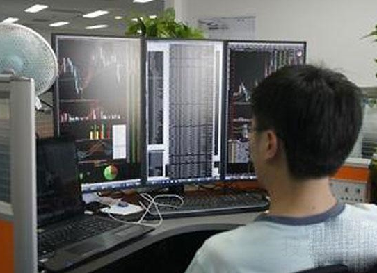 当创业板走低时 股民如何逃脱困境?