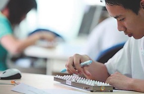 就业压力大+高消费 刚毕业的大学生如何理财?