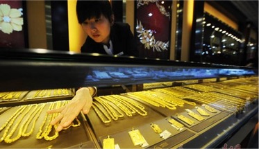 黄金价格走势呈现“闪崩” 投资黄金需控制资金量