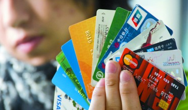日常使用信用卡如何利用最少的消费成为银行优质客户？